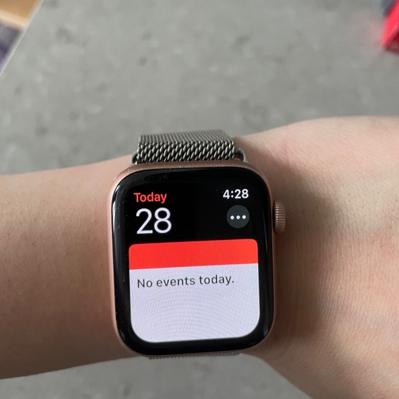 Apple watch 4 - Picture 5 of 12